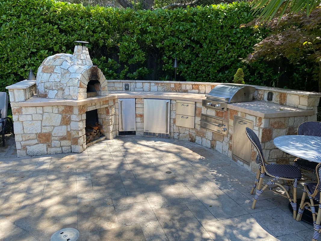 Natural Stone Curved Outdoor Kitchen
