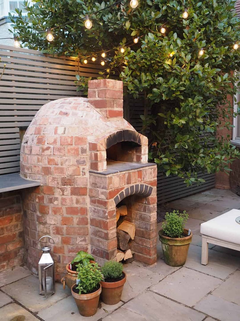 Wood-Fire Outdoor Pizza Oven